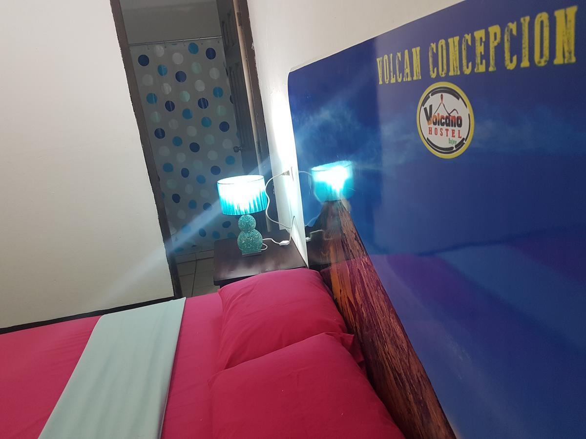 Volcano Hostel Леон Экстерьер фото