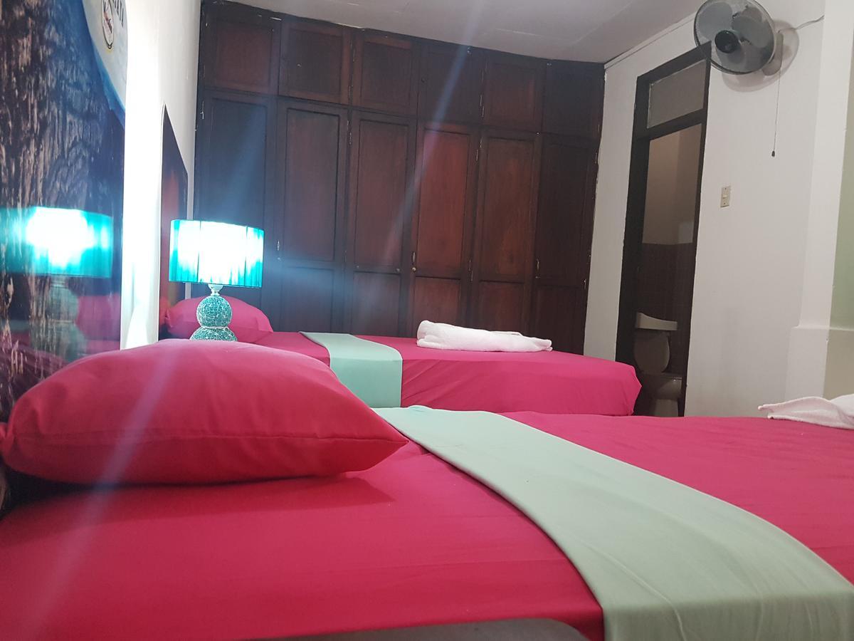 Volcano Hostel Леон Экстерьер фото