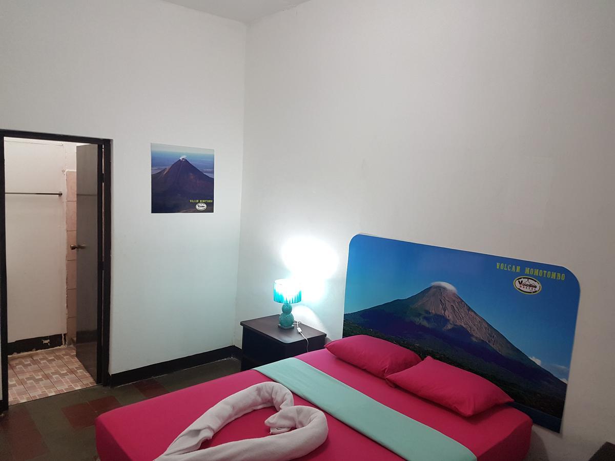 Volcano Hostel Леон Экстерьер фото