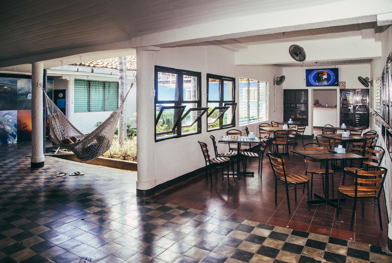 Volcano Hostel Леон Экстерьер фото